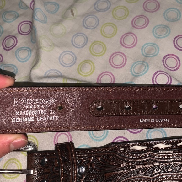 Nice leather belt - Picture 2 of 3